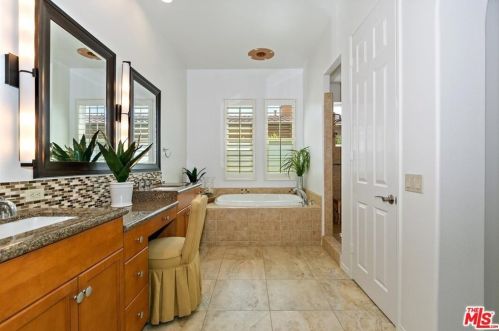 3 Via Santa Velera, Rancho Mirage CA  92270-5818 exterior