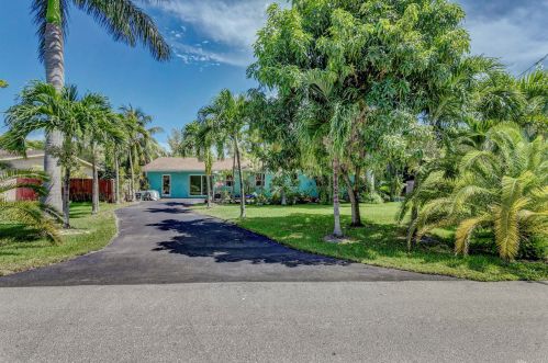 1455 Shannondale Rd, West Palm Beach, FL 33406-3233