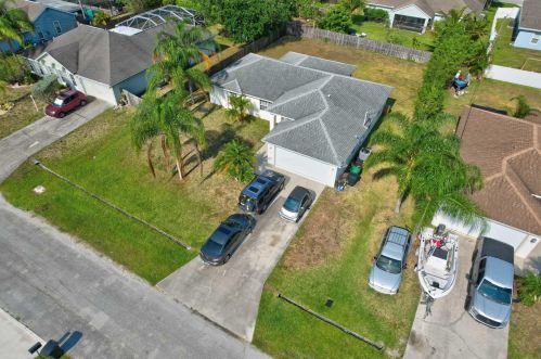 2450 Avondale St, Fort Pierce, FL 34984-5053