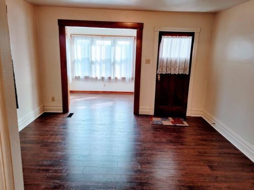 1906 Cliff St, Moon Twp, PA 15108-2208