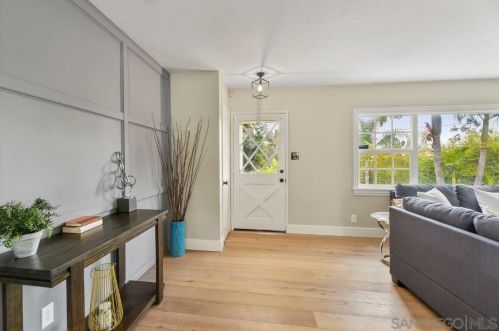 750 Smith Dr, Vista CA  92084-4428 exterior