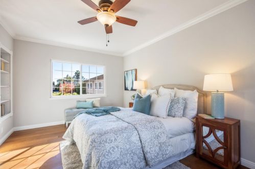 574 Hacienda Ave, Campbell CA 95008-6322 exterior