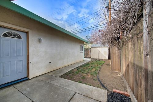 200 Juniper St, Vacaville CA 95688-2736 exterior