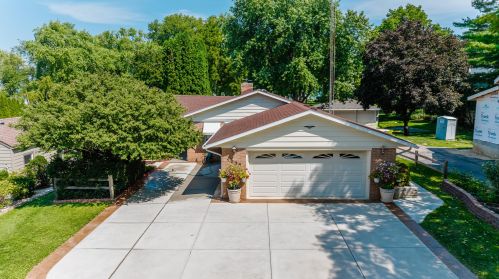 1036 Wisconsin Ave, Oconomowoc, WI 53066-2627