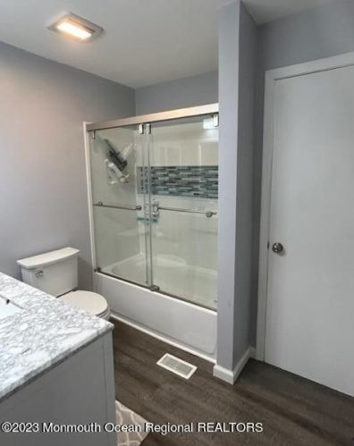 20 Bradford Dr, Old Bridge NJ  08857-3103 exterior