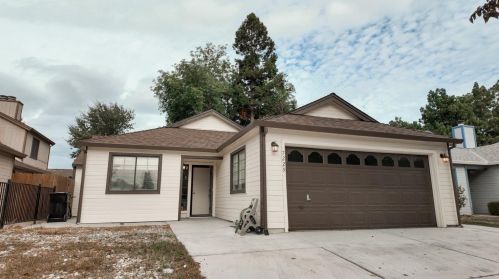 7229 Sutherland Way, Elk Grove CA  95758-4415 exterior