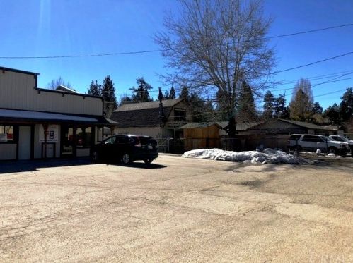 640 Country Club Blvd, Big Bear City, CA