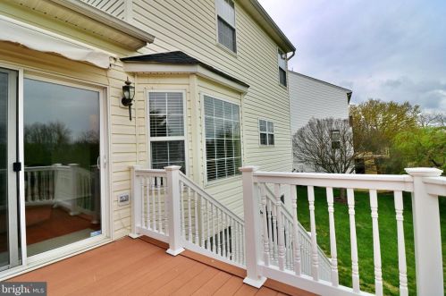 123 Posting Way, Charles Town WV  25414-9327 exterior