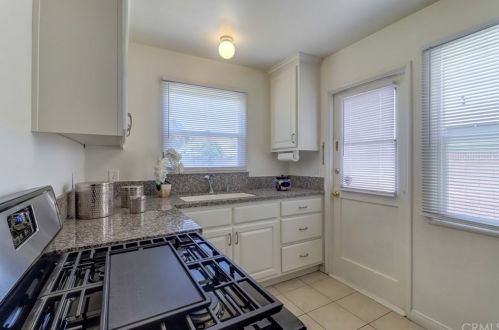 9122 Olive St, Bellflower CA  90706-4518 exterior