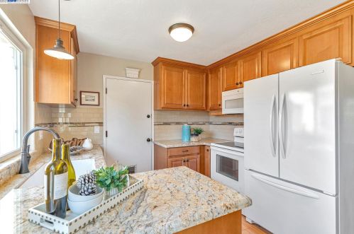 1634 Calle Santa Anna, Pleasanton CA  94566-5927 exterior