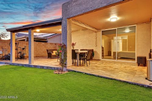 5019 Paradise Ln, Glendale AZ  85306-2655 exterior