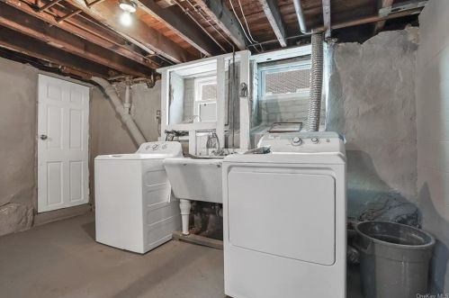 133 Rhodes St, New Rochelle NY  10801-4341 exterior