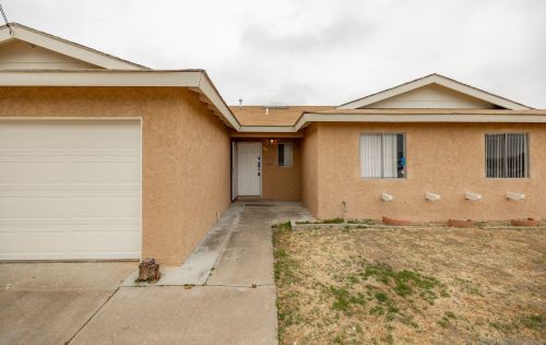 118 Old Oak Dr, San Diego, CA 92114-6025