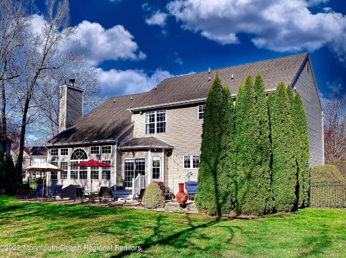 743 Hill St, Lacey Township, NJ 08734-1733