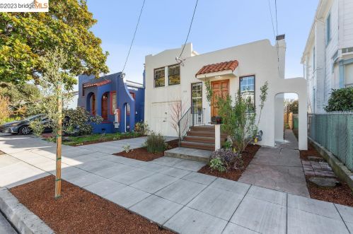 1045 56th St, Oakland, CA 94608-3120