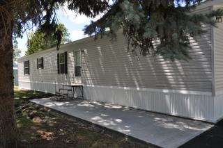 75 Hiawatha Cir, Sheboygan WI  53081-7007 exterior