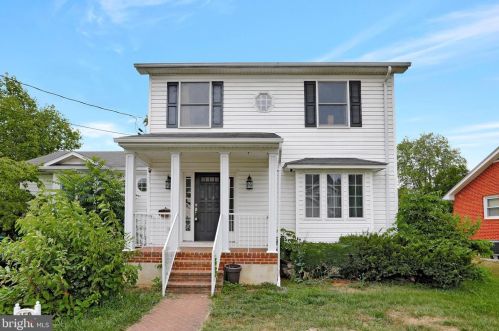 150 Marshall St, Strasburg, VA 22657-2612