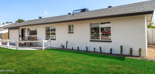 231 El Camino Dr, Phoenix AZ  85020-3515 exterior