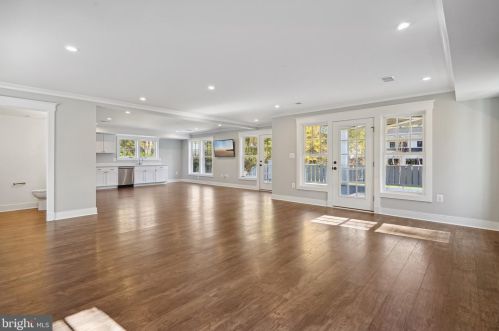 608 Jackson St, Falls Church VA  22046-2828 exterior