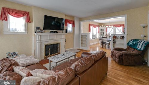 8218 Cadwalader Ave, Melrose Park PA  19027-2406 exterior