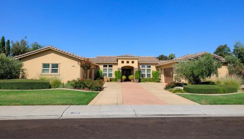 10709 Goldsborough Cir, Valley Home CA  95361-7648 exterior