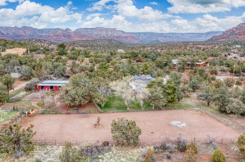 455 Color Cv Rd, Sedona AZ 86336-3637 exterior