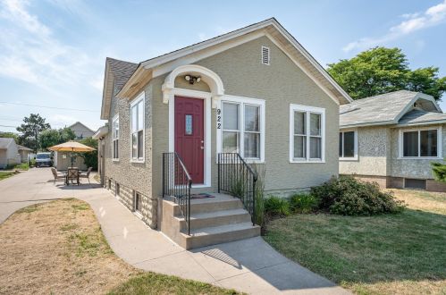 922 5th Ave, South Saint Paul, MN 55075-3029