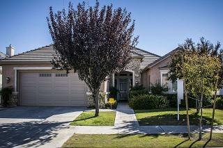 12407 Tenburry Ave, Bakersfield, CA 93312-5839