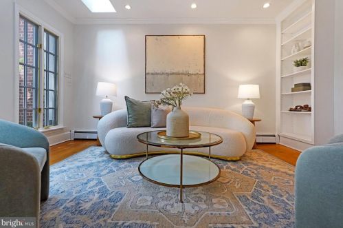 1614 34th St, Washington, DC 20007-2710