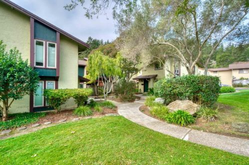 1165 Oddstad Blvd, Pacifica, CA 94044-3850