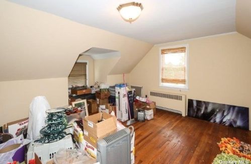 35 Walsh Ln, Westbury NY  11590-1029 exterior