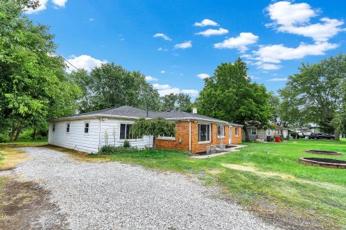 2430 Chateau St, Darbydale, OH 43123-1408