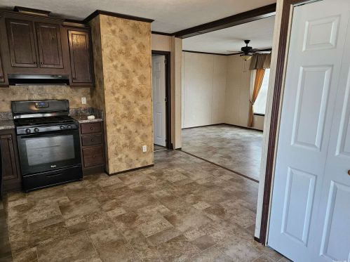 1964 River Rd, Baiting Hollow NY  11933-1616 exterior