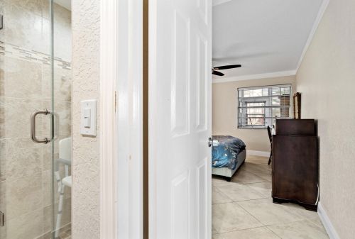 16 Burgundy A, Delray Beach FL  33484-5402 exterior