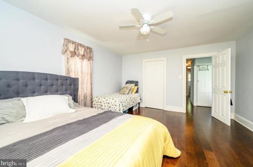 18 Barber Ave, West Deptford NJ  08096-2414 exterior