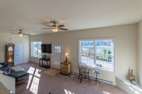 611 Military Hwy, Groton CT 06340-2468 exterior