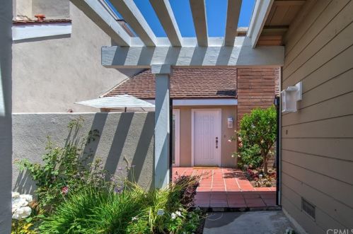 19 Woodland Dr, Irvine, CA 92604-4534