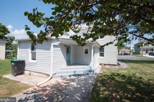 635 Ash St, Strasburg VA  22657-2028 exterior