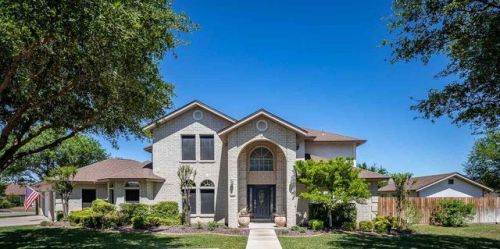 121 Covey Ridge Dr, Del Rio, TX 78840-2127