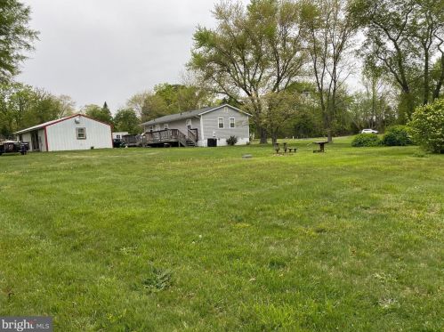 10032 Plank Rd, Spotsylvania, VA 22553-4245