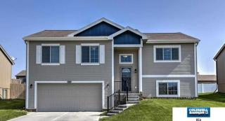 13807 44th St, Bellevue, NE 68123-6232