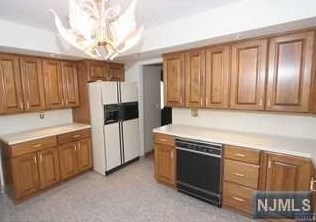 338 Brinkerhoff Ave, Palisades Park NJ  07650-4066 exterior