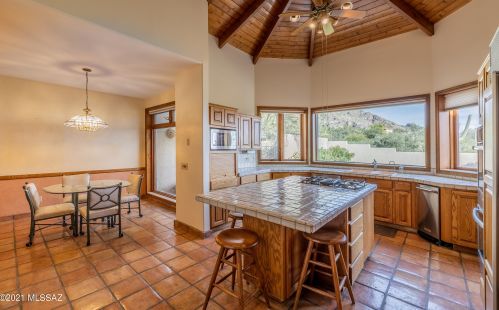 7101 Mercer Spring Pl, Tucson, AZ 85718-1417