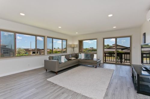 98-771 Leialii St, Aiea, HI 96701-2746