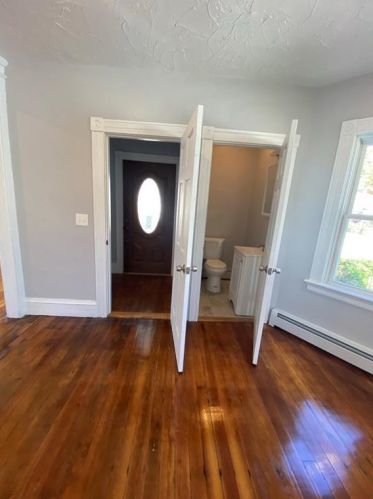 276 Indiana Ave, Providence, RI 02905-2823