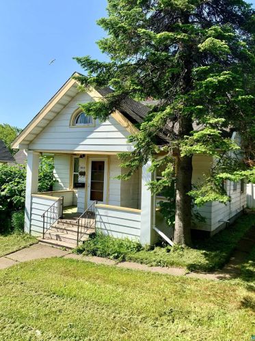 1011 12th Ave, Duluth MN  55805-1566 exterior
