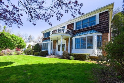 43 Pinehurst Dr, Purchase, NY 10577-1310