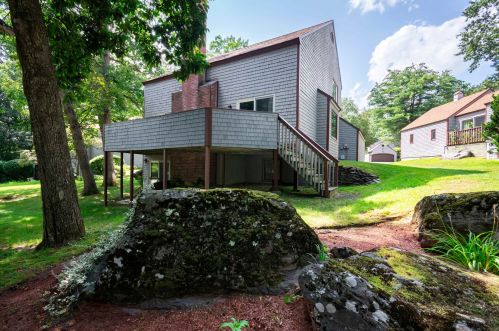 5 Kipford Way, Nashua NH 03063-1504 exterior