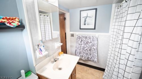 68 Broughton Ave, Bloomfield NJ 07003-4023 exterior