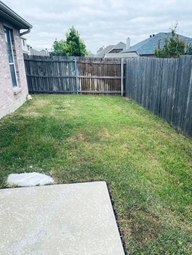 4600 Fox Meadows Ln, Midlothian TX  76063-6741 exterior